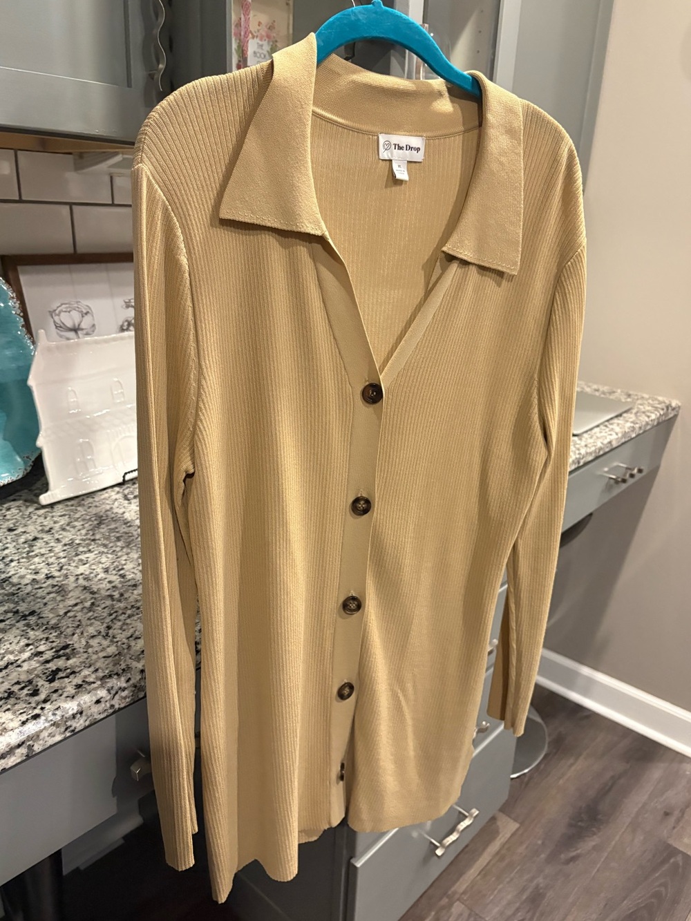 The Drop Ribbed Button-Up Cardigan in Camel